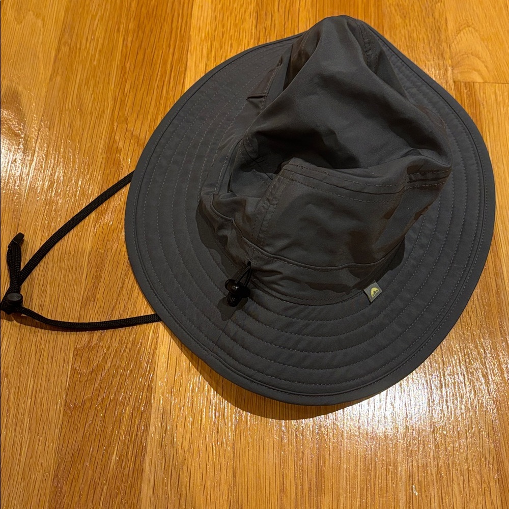 Men’s Solar Escape Hat.